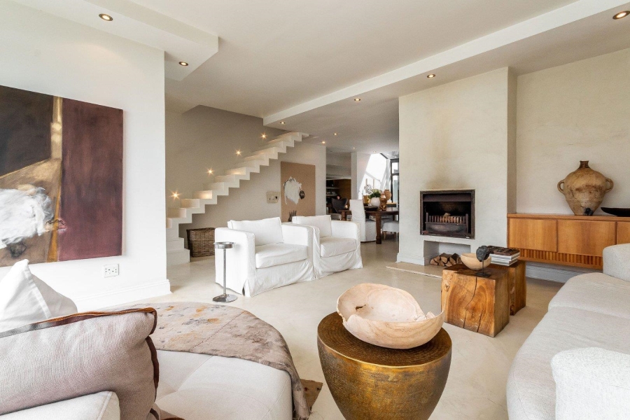 To Let 3 Bedroom Property for Rent in Fresnaye Western Cape